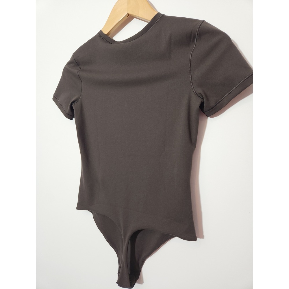 Athleta BodyMove Short Sleeve Crew Bodysuit Truffle Brown XS New - Picture 8 of 9